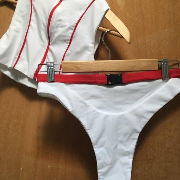 Sexy Two Piece Crop Swimsuit - Picture 4 of 5